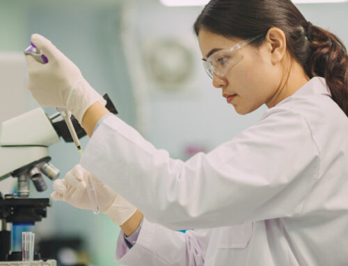 What Does a Medical Laboratory Technologist Do?